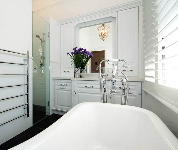 Designer Large Bathrooms WA: Maggie Milligan 