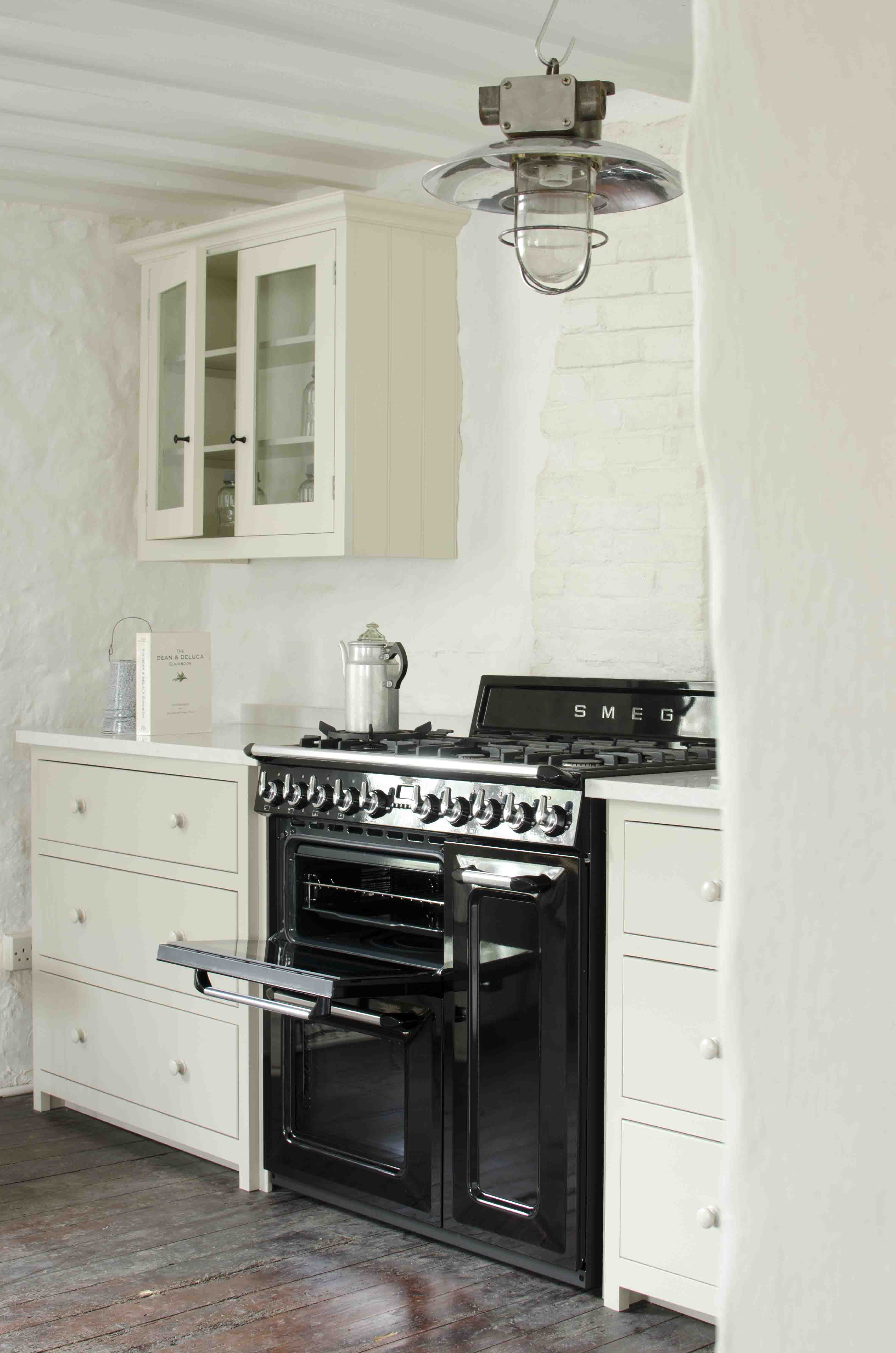 TR93B L-S2 - courtesy De Vol Kitchens (3)