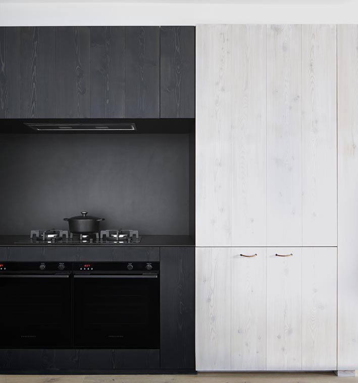 Fisher & Paykel black oven