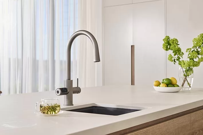 Zip-Hydrotap-celsius-all-in-one-pull-out