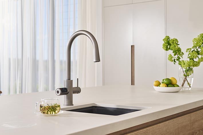Zip-Hydrotap-celsius-all-in-one-pull-out
