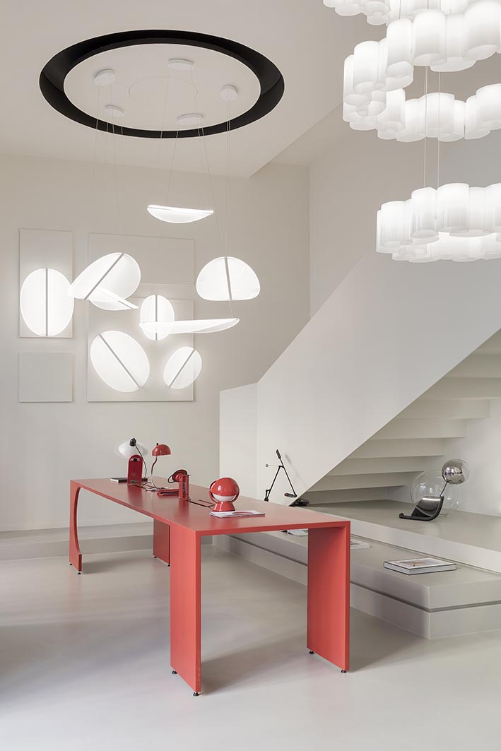 Linea-Light-Group-Milan-showroom